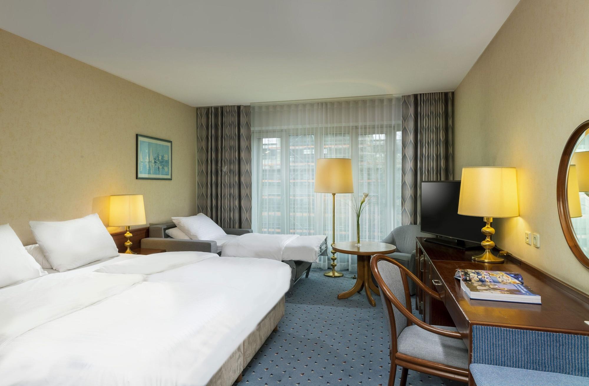 Maritim Hotel Koln Luaran gambar Room in the hotel