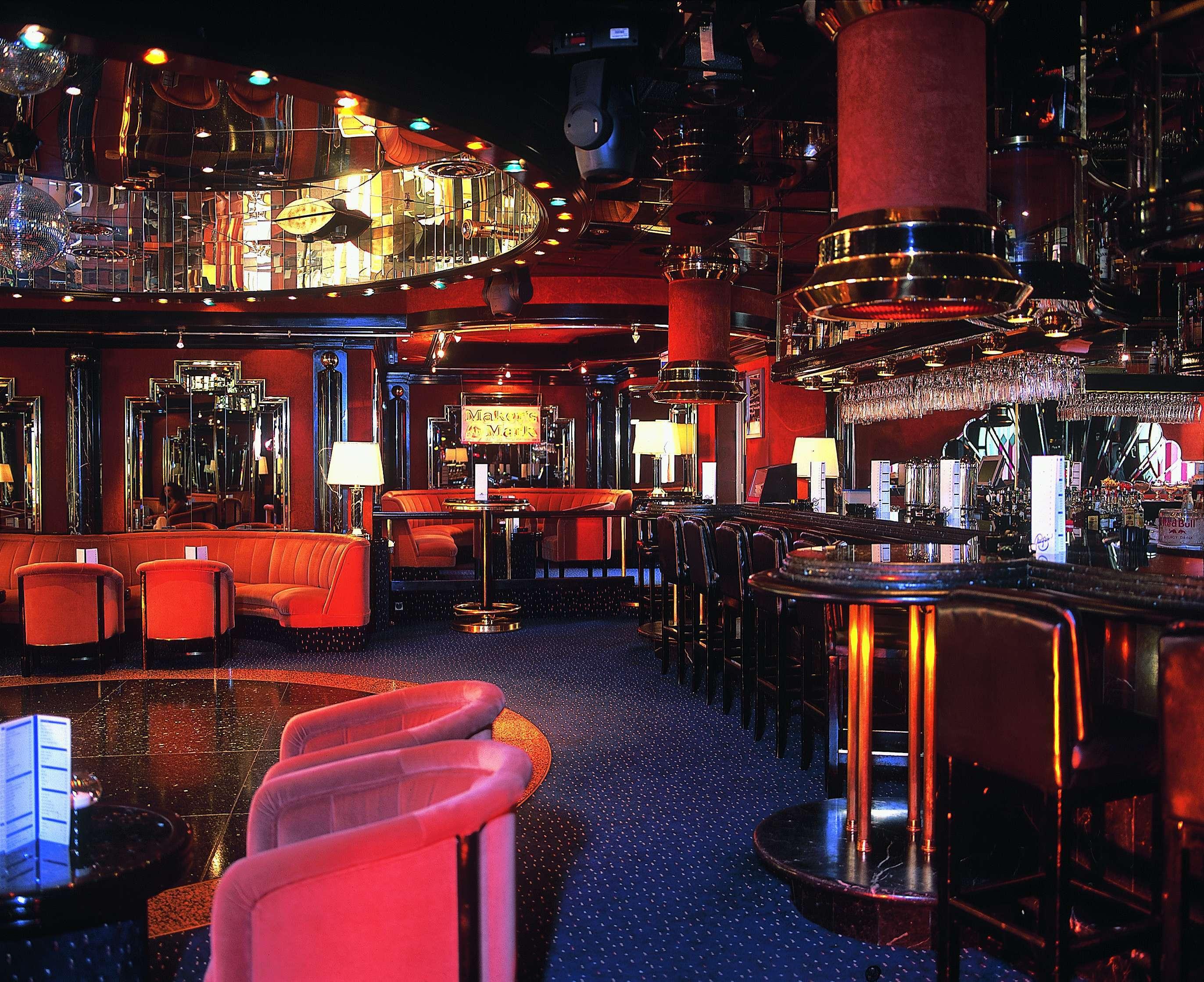 Maritim Hotel Koln Luaran gambar The interior of the nightclub